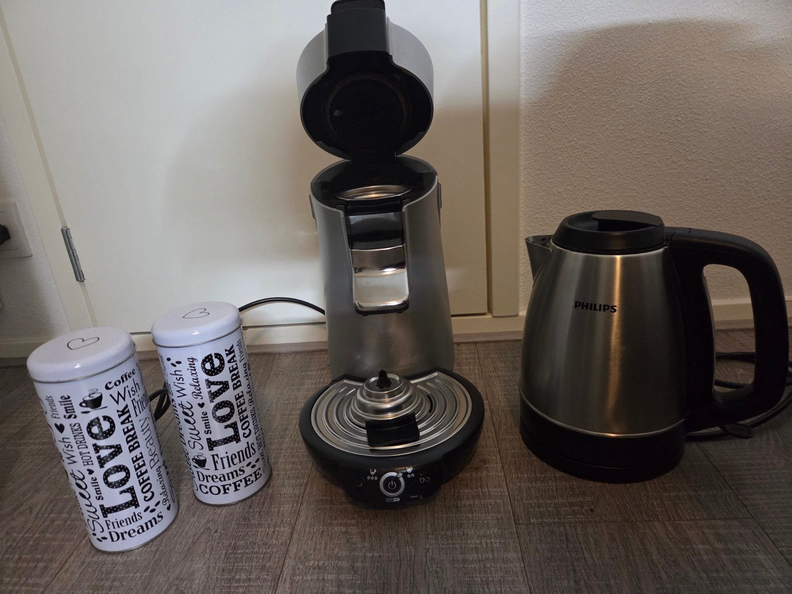 Senseo en Waterkoker, Witgoed en Apparatuur, Waterkokers, 1 tot 2 liter, Ophalen of Verzenden, Zo goed als nieuw