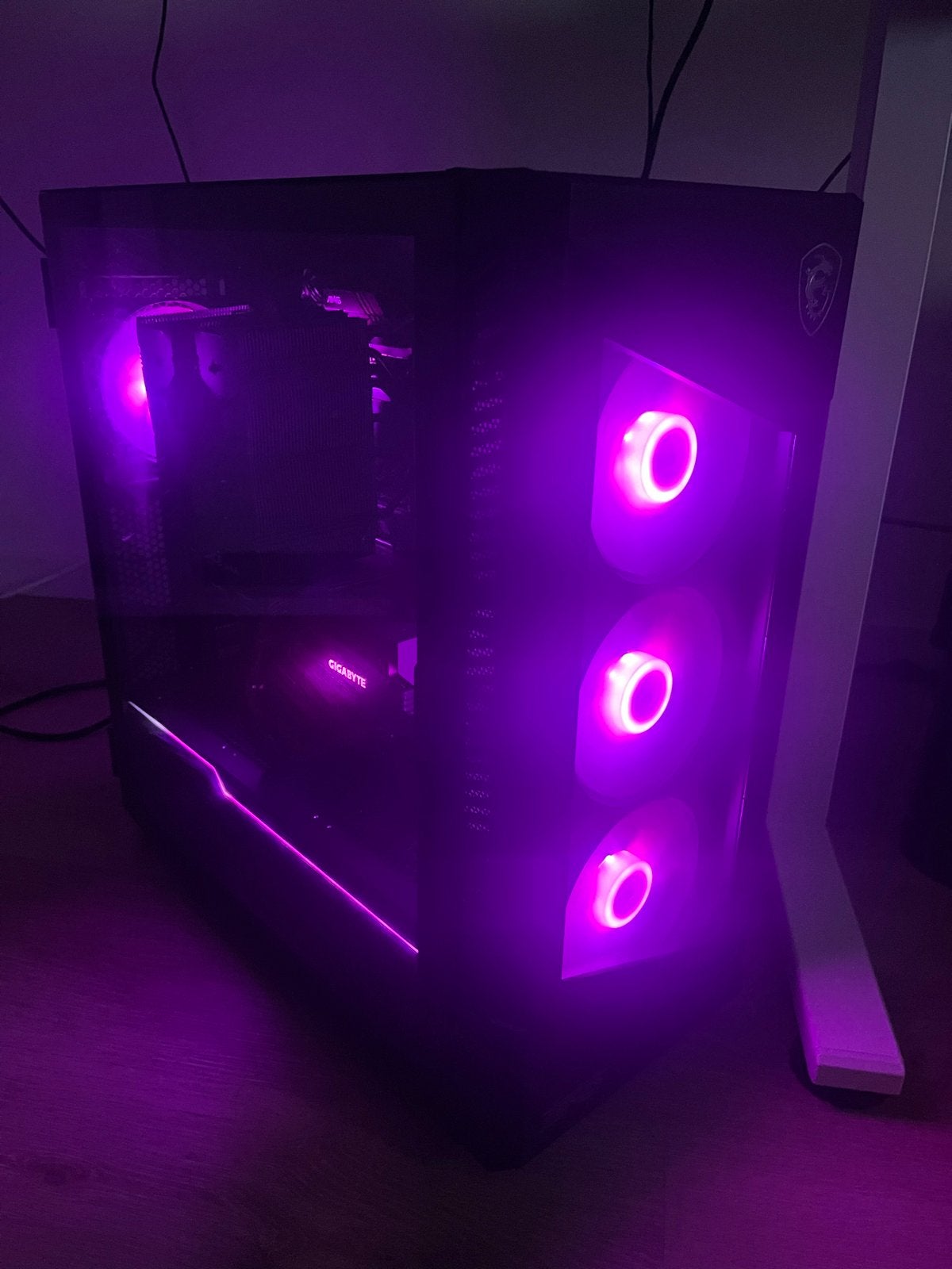 Gaming PC compleet met muis, toetsenbord en scherm, Ophalen, Zo goed als nieuw, Gaming, SSD