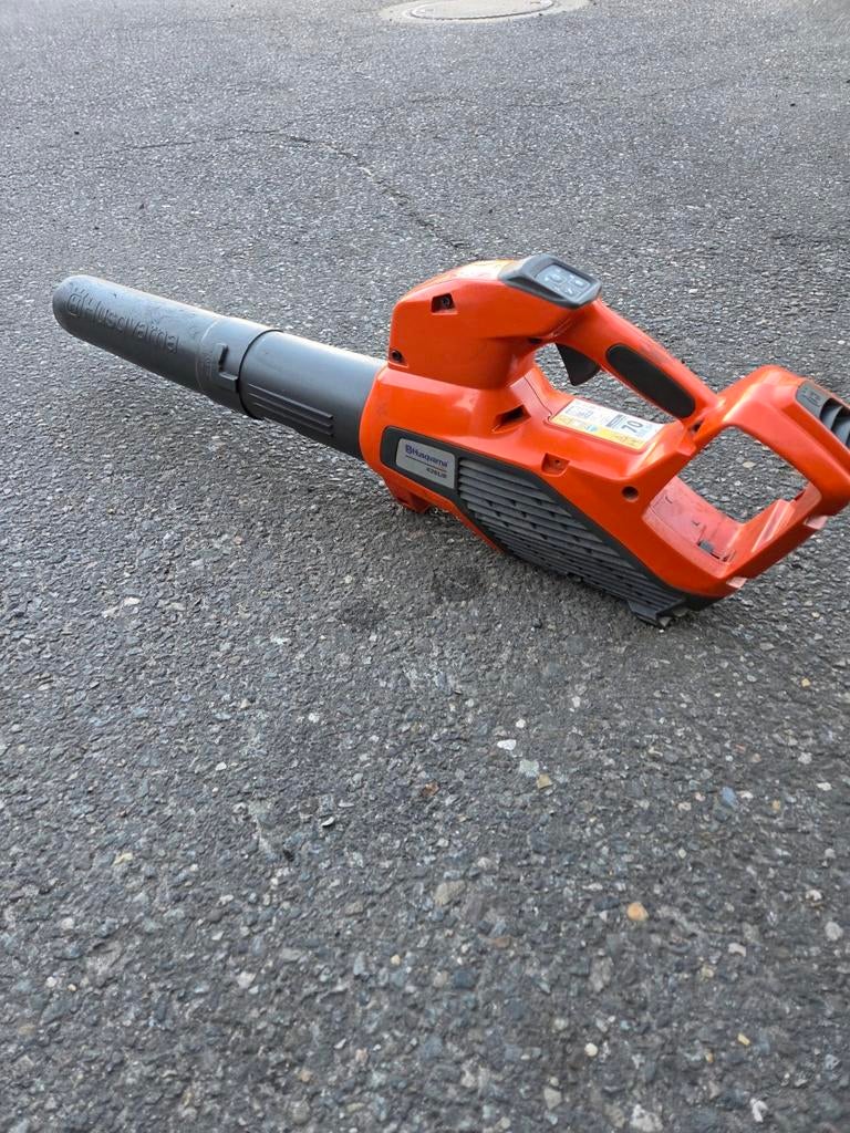Husqvarna accu  bladblazer, Benzine, Gebruikt, Ophalen of Verzenden, Husqvarna