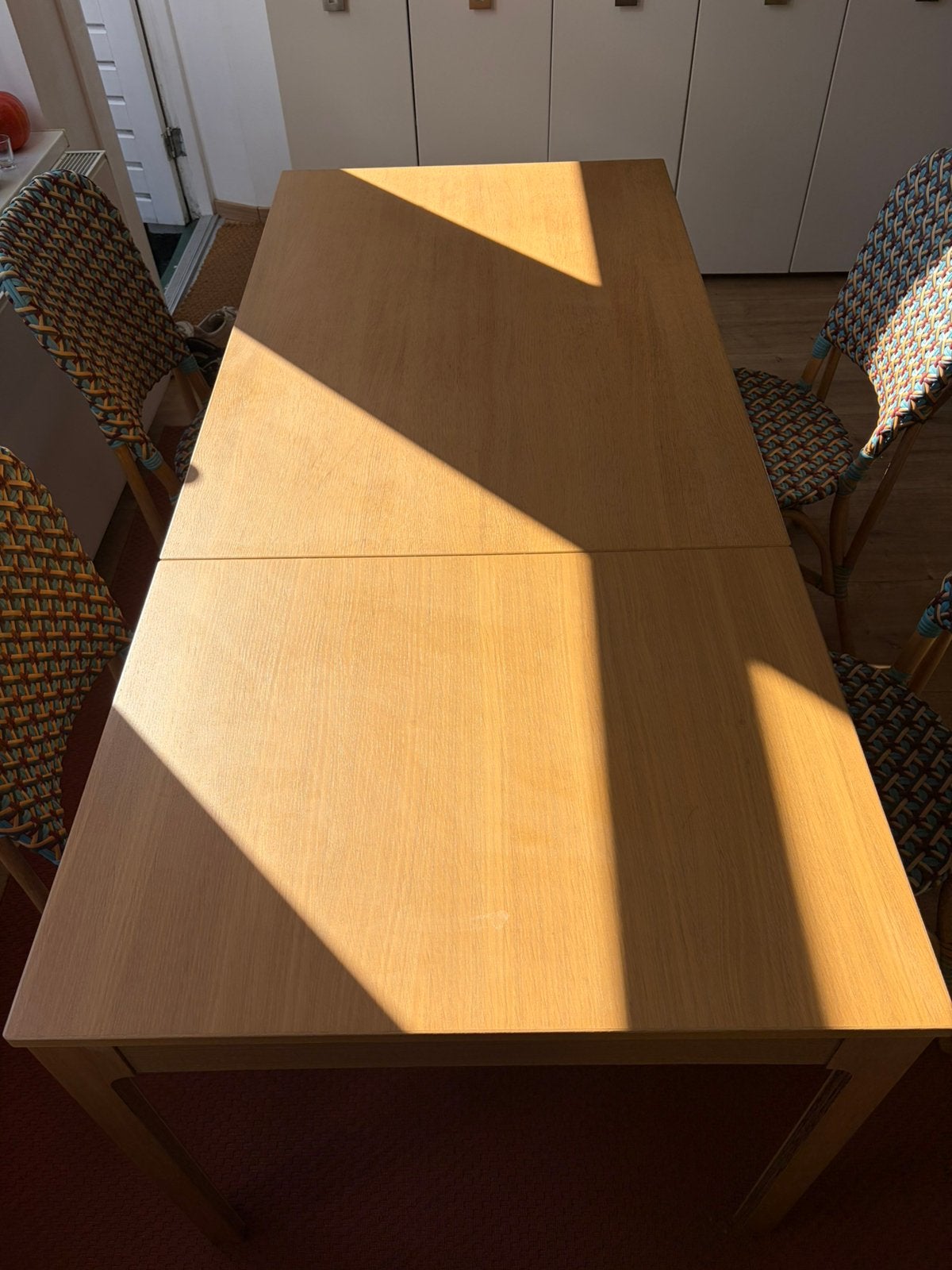 Foto 5 van IKEA EKEDALEN uitschuifbare hout eettafel