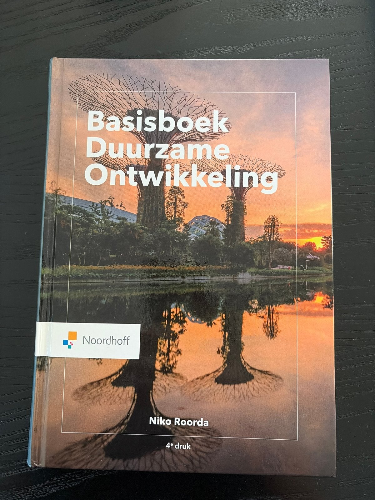 Basisboek Duurzame Ontwikkeling - Zo goed als nieuw, Ophalen of Verzenden, Zo goed als nieuw, HBO