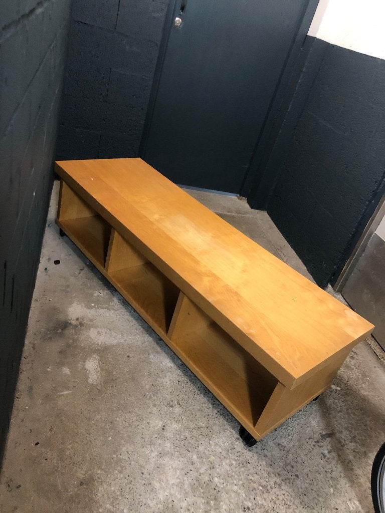 Houten tv-tafel op wielen - Perfecte staat, Ophalen, Minder dan 50 cm, Eikenhout, Zo goed als nieuw