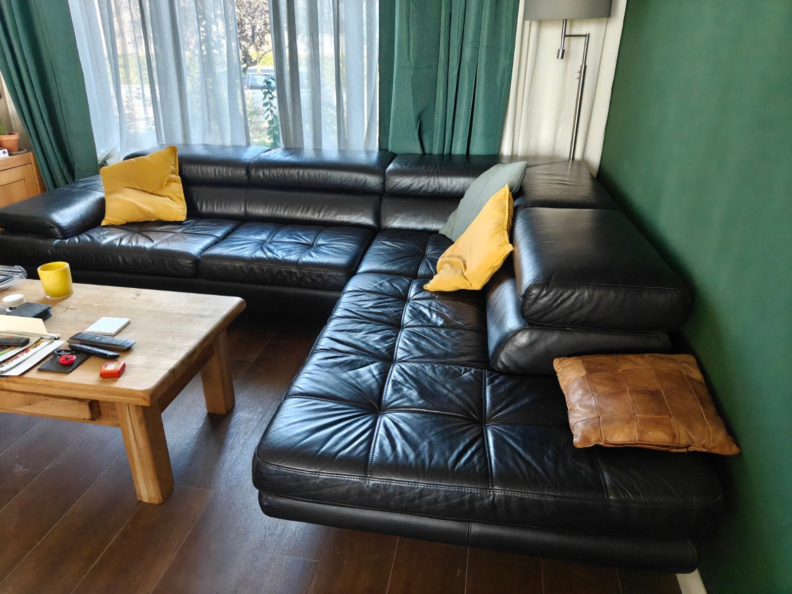 Ruime Zwarte Leren Hoekbank - 300x105cm en 230x105cm, Ophalen, Gebruikt, 100 tot 125 cm, Hoekbank
