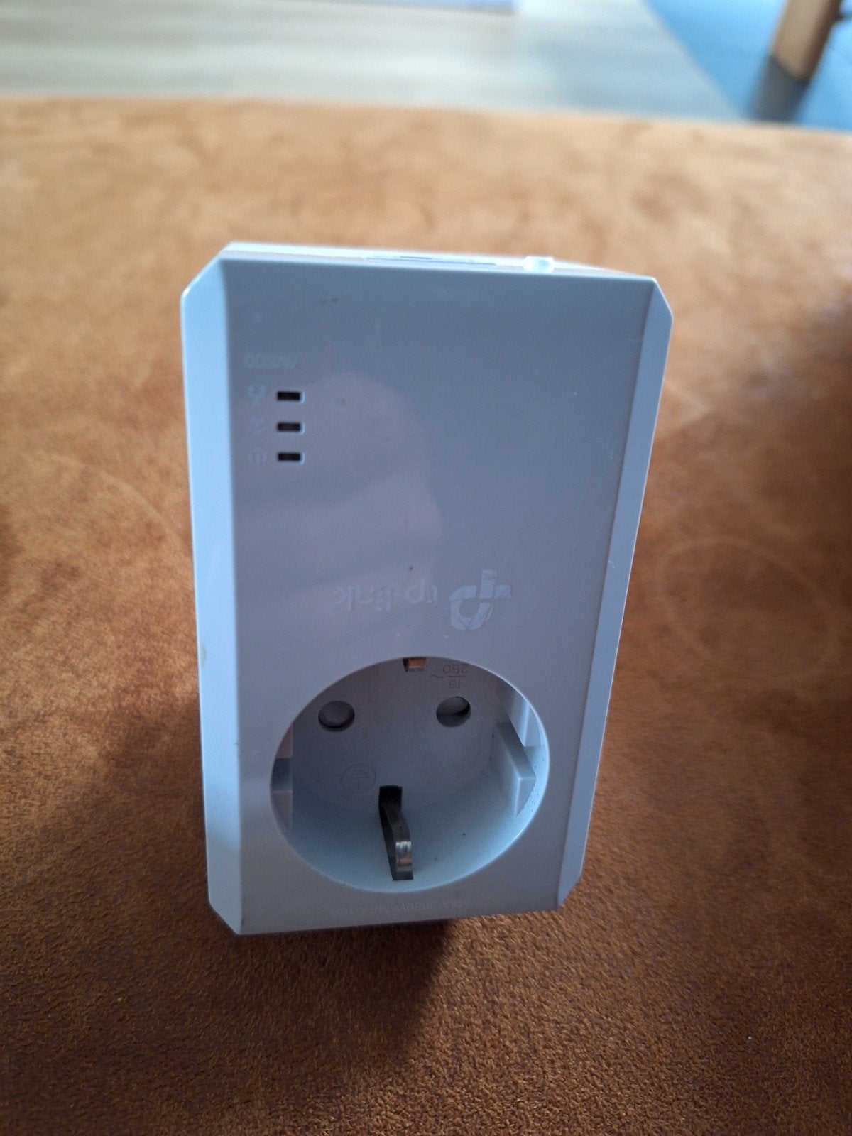 TP-Link Powerline Adapter met stopcontact, Ophalen of Verzenden, Zo goed als nieuw