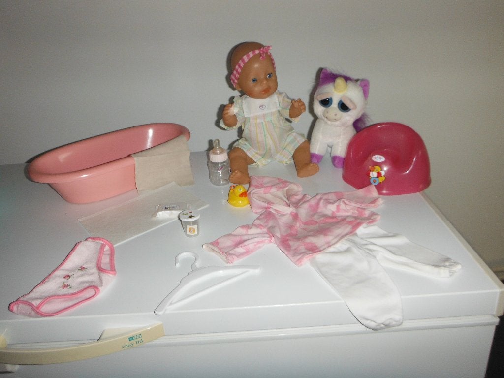 baby born pop met bad en acc, Ophalen, Zo goed als nieuw, Babypop