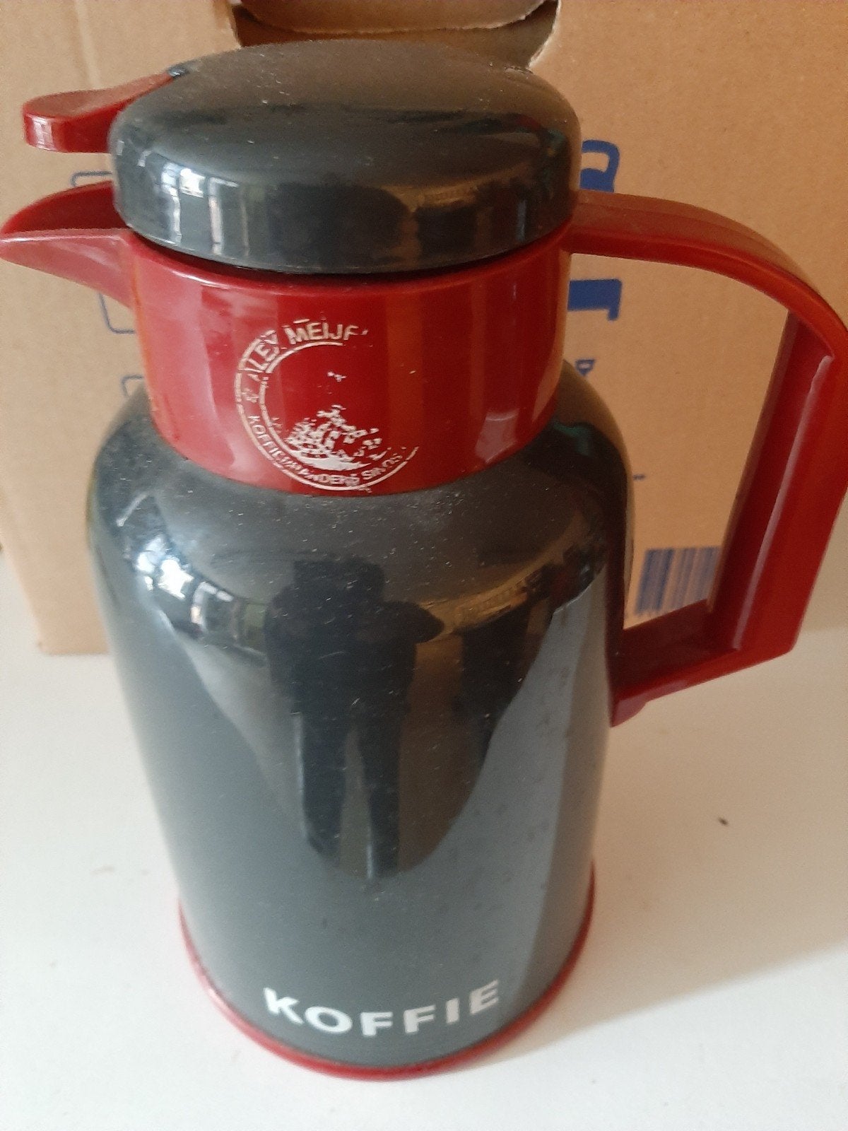 Vintage Koffie Thermoskan 1.0L - Zwart/Rood, Kunststof, Ophalen of Verzenden, Zwart, Overige merken