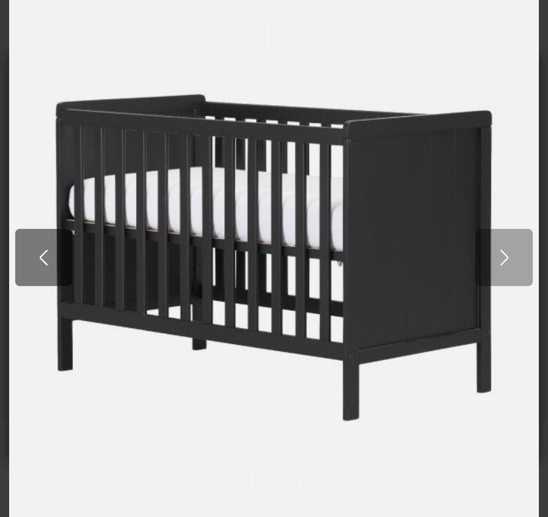 Zwart baby ledikant - 1 jaar oud, Ophalen, Zo goed als nieuw, Ledikant