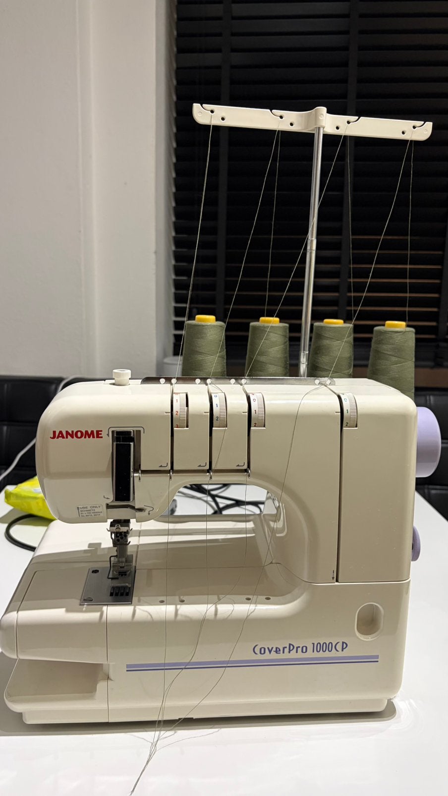 Lockmachine Janome, Hobby en Vrije tijd, Naaimachines en Toebehoren, Ophalen of Verzenden, Zo goed als nieuw, Lockmachine, Overige merken