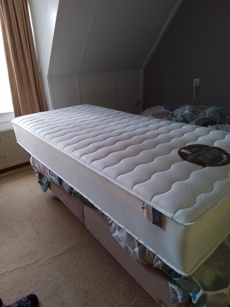Royal Health Foam traagschuim matras, Ophalen, Zo goed als nieuw, Eenpersoons, 90 cm