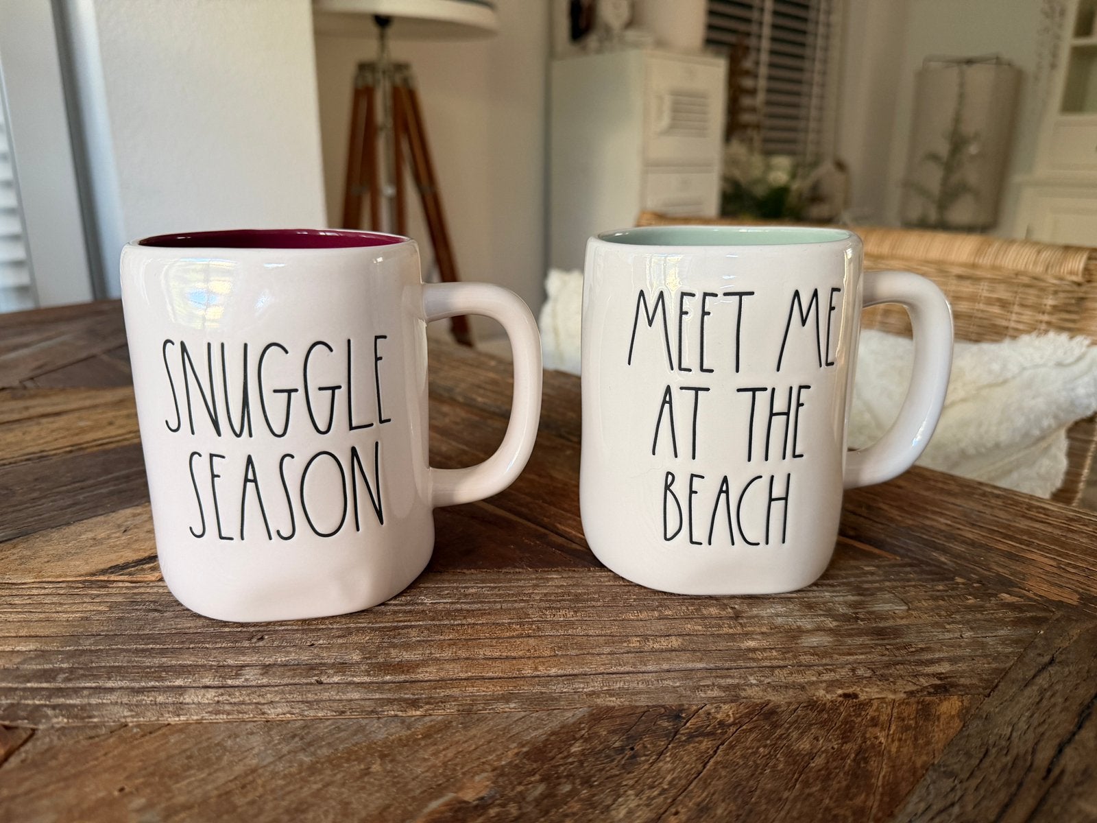 Rae Dunn mokken Snuggle Season & Meet me at the beach, Zo goed als nieuw, Overige stijlen, Aardewerk, Mok