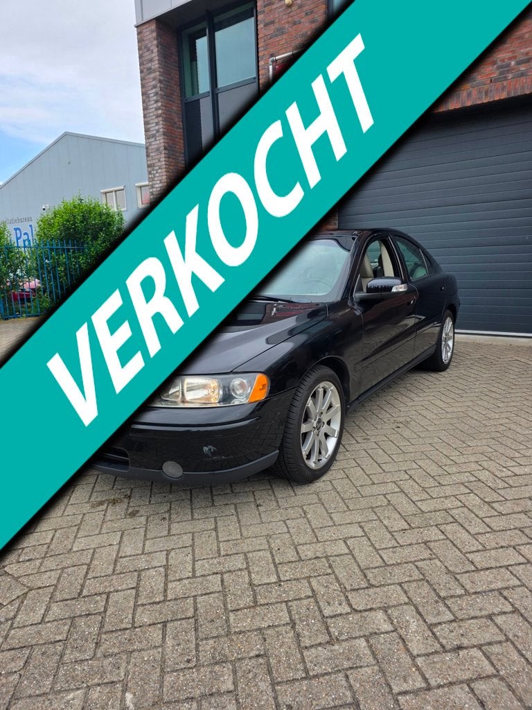 Volvo S60 2.4 Momentum, Auto's, Voorwielaandrijving, Stoelverwarming, Gebruikt, S60