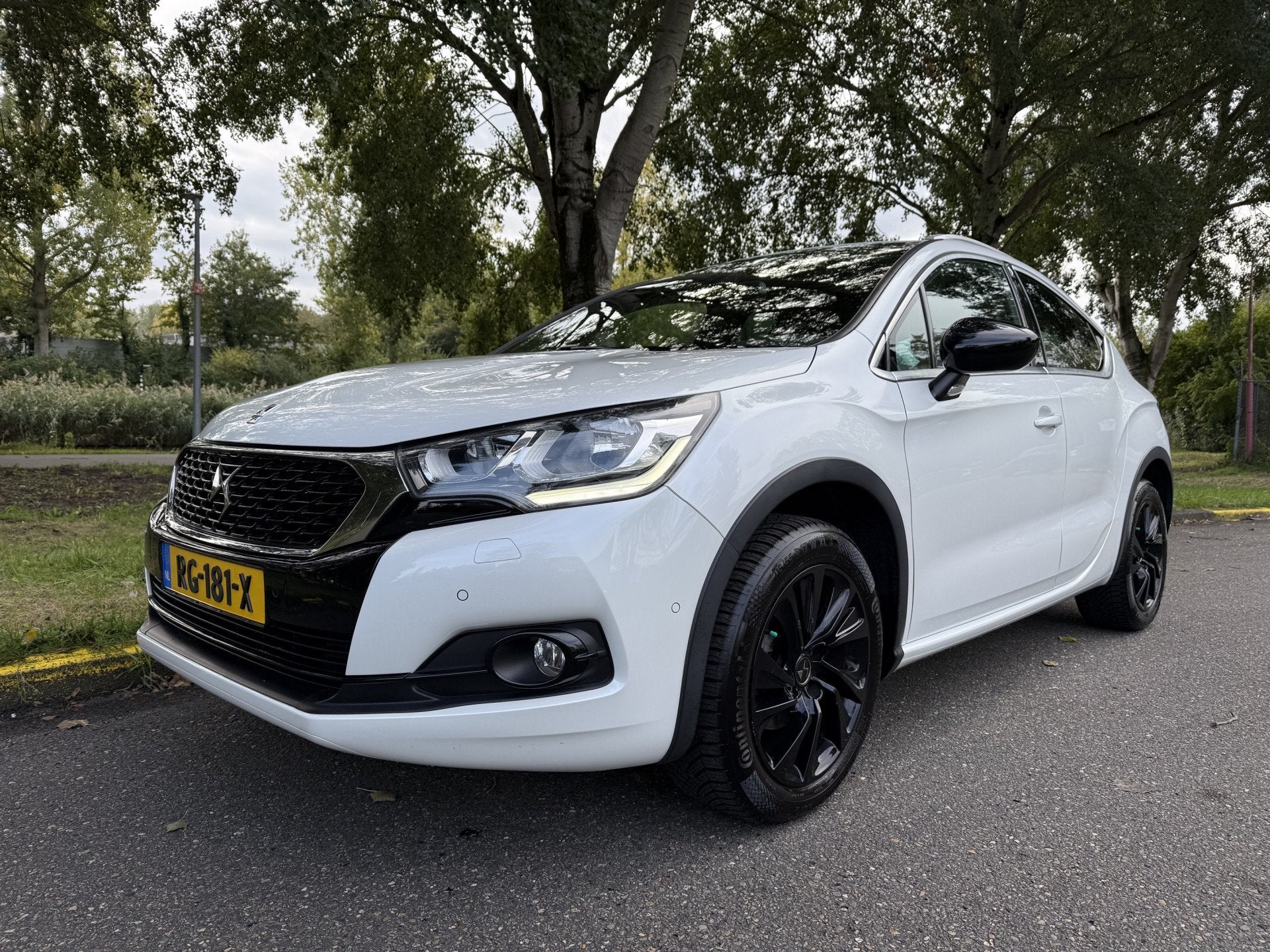 DS DS 4 Crossback 1.2 PureTech Chic (bj 2017), Auto's, Gebruikt, Euro 6, 1199 cc, Wit