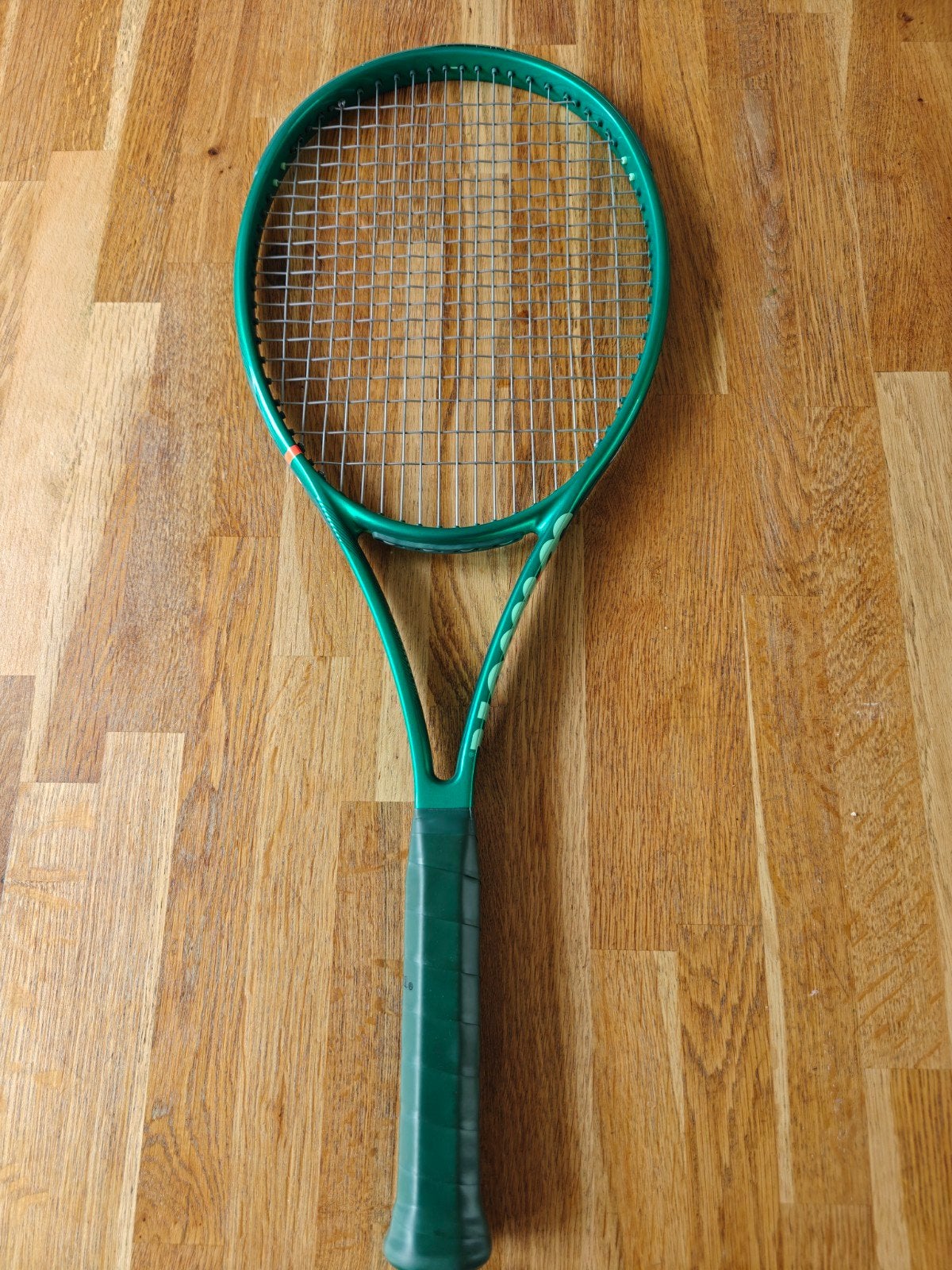 Wilson Blade V8 98 18x20 Tennisracket - Zo goed als nieuw, Sport en Fitness, Ophalen, L4, Zo goed als nieuw, Wilson