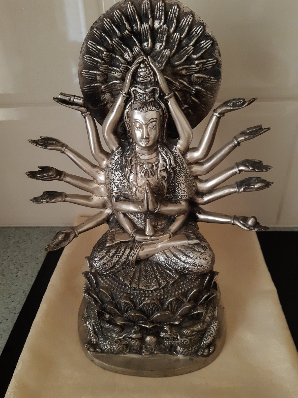 KWAN YIN BEELD GUANYIN 16 ARMEN, Ophalen of Verzenden
