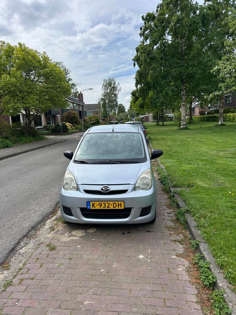 Daihatsu Cuore 1.0 5D 2008 Grijs, Auto's, Daihatsu, Voorwielaandrijving, 600 kg, 18 €/maand, 4 stoelen