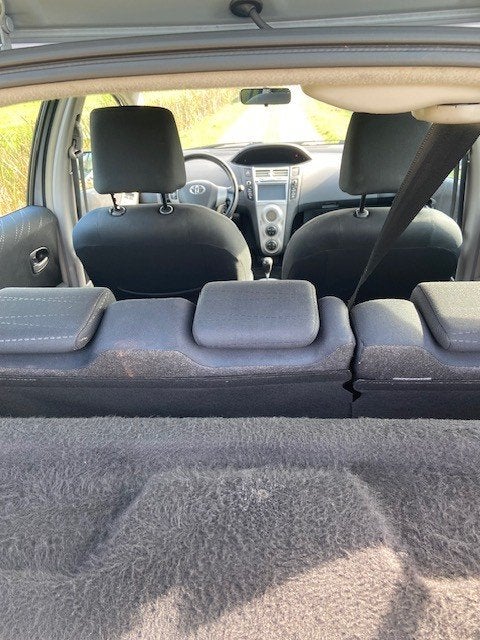 Foto 14 van Toyota Yaris AUTOMAAT met gebruikers sporen