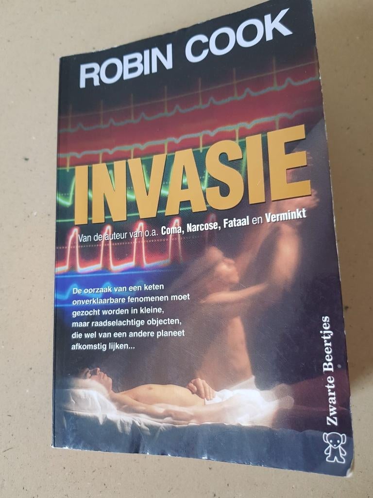 vakantieboek invasie robin cook, Verzenden, Gelezen, Robin Cook
