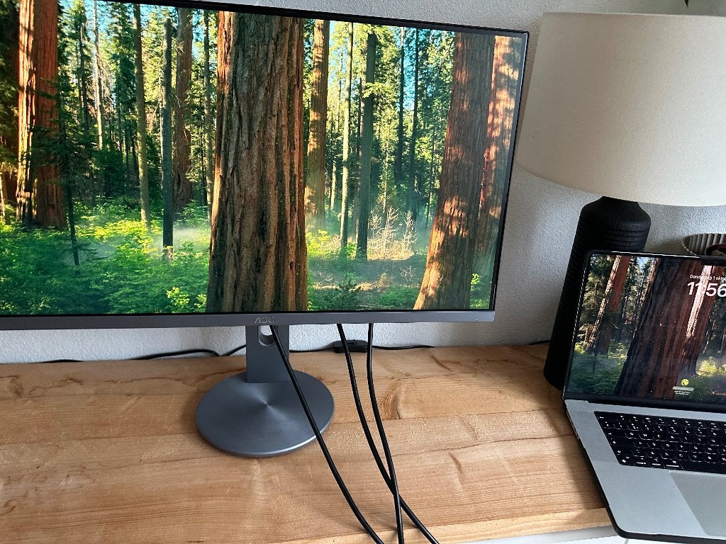 AOC 27 inch QHD\-monitor – verstelbaar