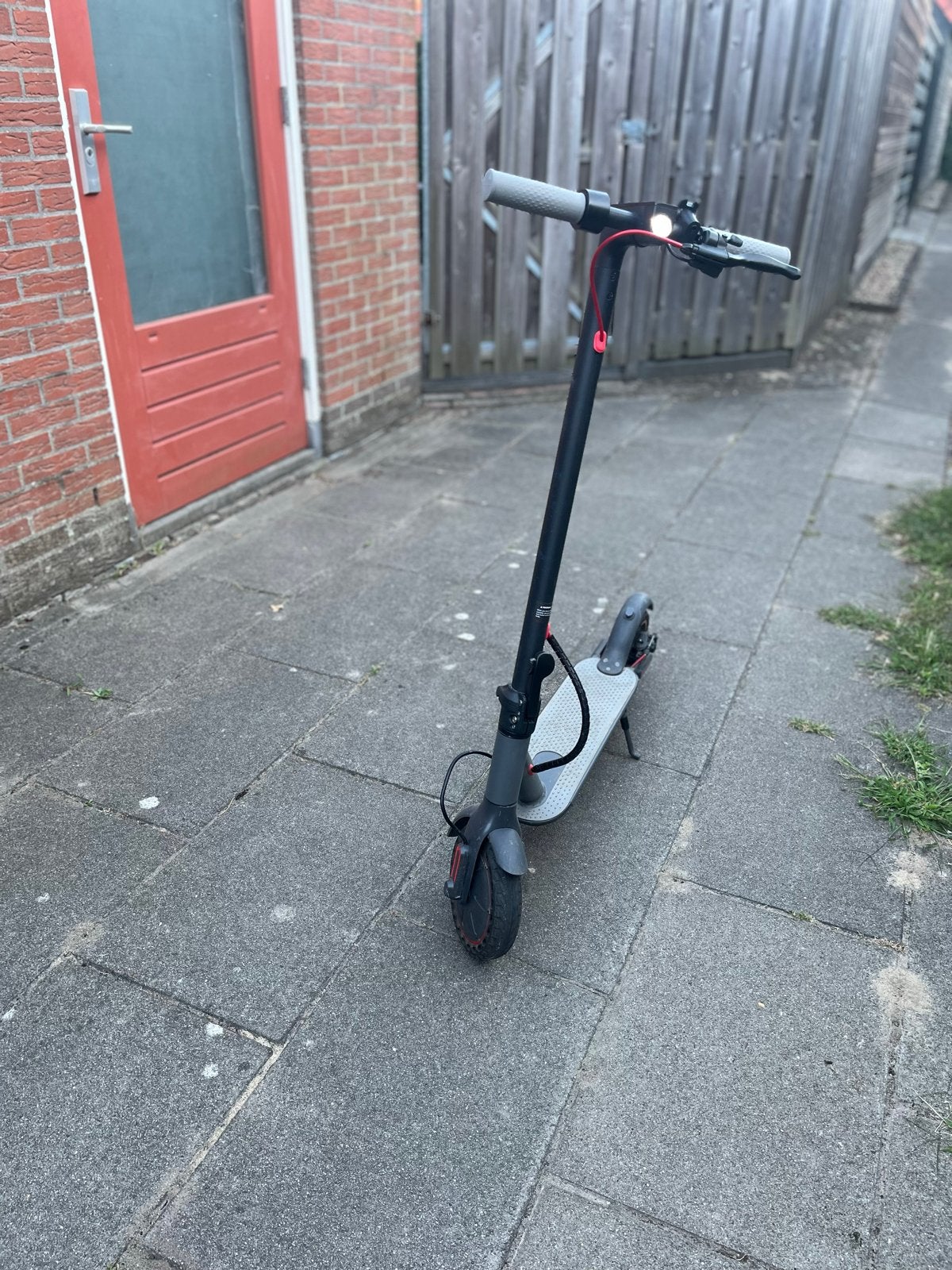 Elektrische step - Xiaomi M365, Ophalen of Verzenden, Gebruikt, Elektrische step (E-scooter)