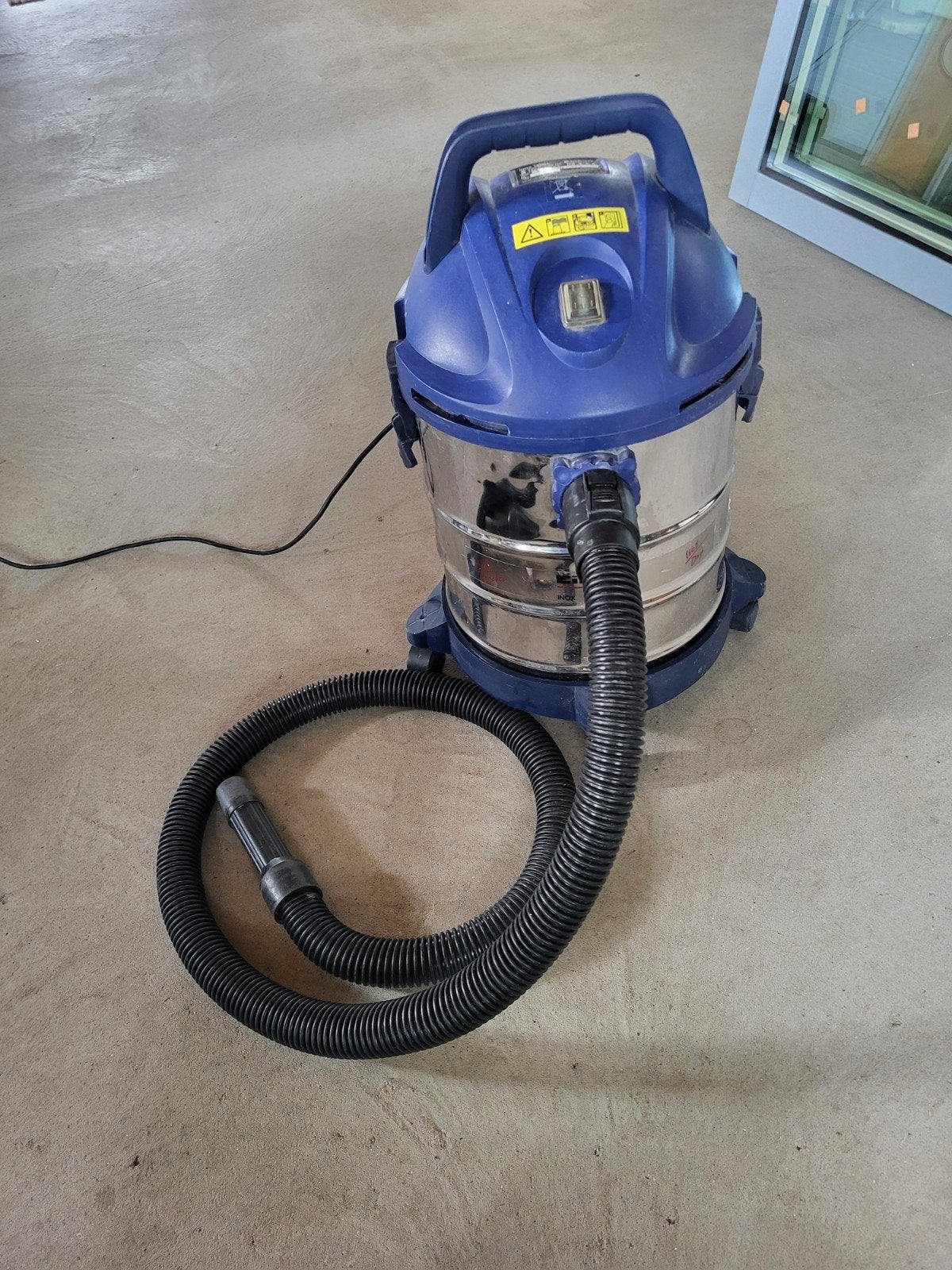 Einhell INOX 1250/1 Nat- en Droogzuiger 1250W, Gebruikt, Ophalen of Verzenden, Waterstofzuiger, Reservoir