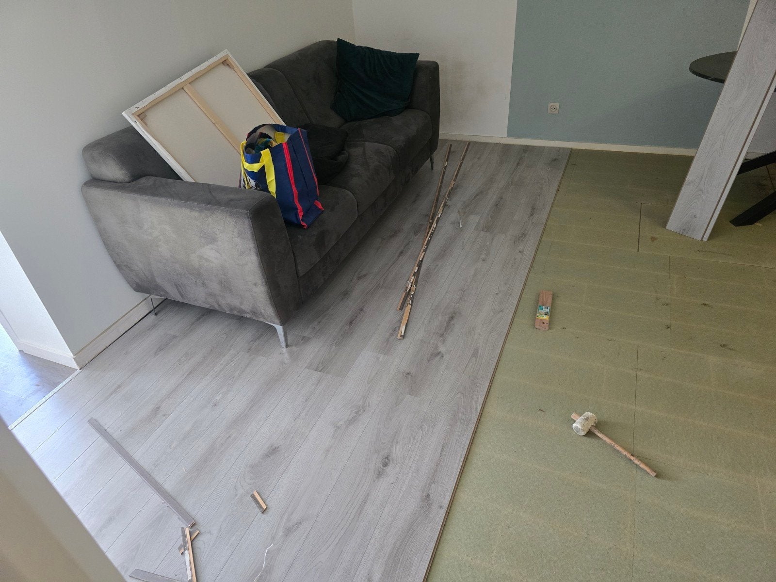 Laminaat leggen snel en voordelig. Geen visgraad.