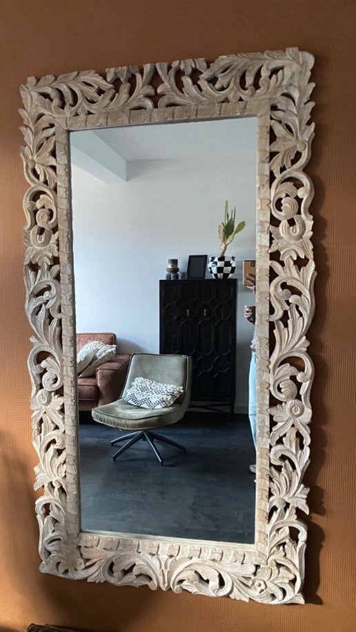 Foto 3 van Mooie grote spiegel met houten lijst