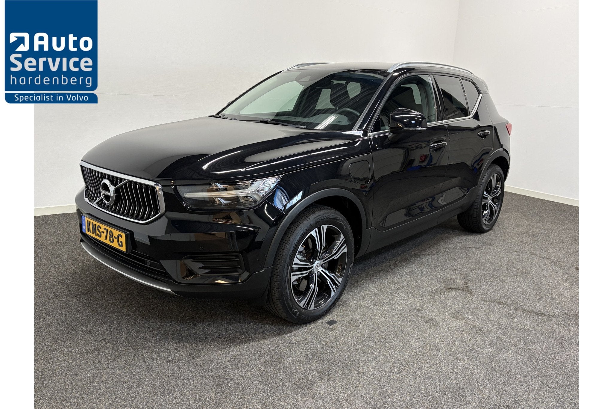 Volvo XC40 1.5 T4 Recharge Inscription Trekhaak 1800kg/ Leer, Zwart, Bedrijf, Adaptive Cruise Control, Hybride Elektrisch/Benzine