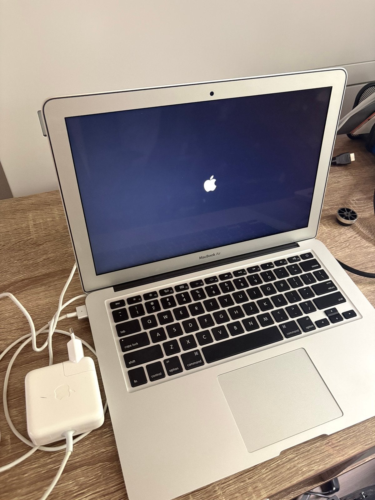 MacBook Air 2015 in uitstekende staat inclusief lader, Ophalen, Qwerty, 13 inch, Zo goed als nieuw