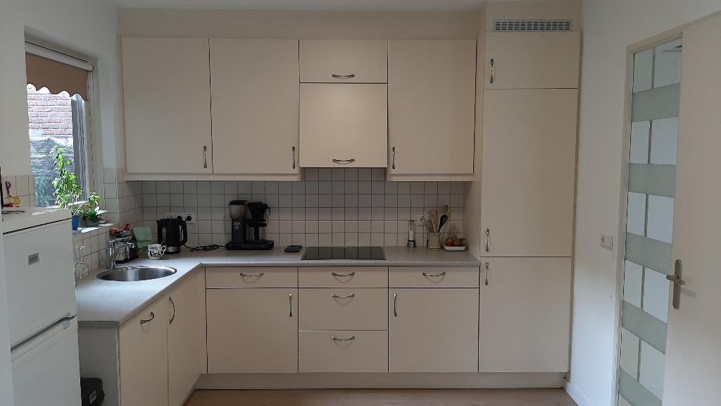 L-vormige keuken incl apparatuur, Huis en Inrichting, Keuken | Complete keukens, Ophalen, Hoekkeuken, Zo goed als nieuw, Kunststof