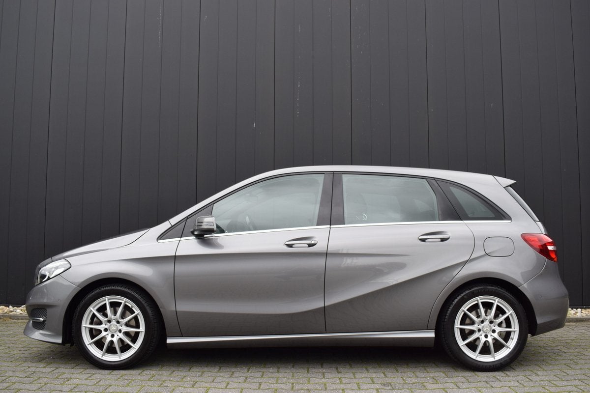 Mercedes-Benz B-Klasse 180 Automaat Prestige LED | Half Lede, 1325 kg, Gebruikt, Met garantie (alle), Leder en Stof
