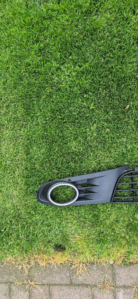 Golf 6tsi grill en koplamphouders, Gebruikt, Ophalen of Verzenden, Bumper, Volkswagen