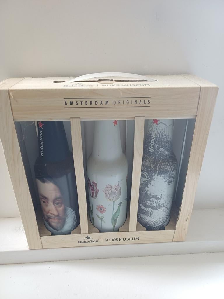 Heineken geschenkset met drie uniek ontworpen flesjes, Ophalen of Verzenden, Minder dan 50 cm