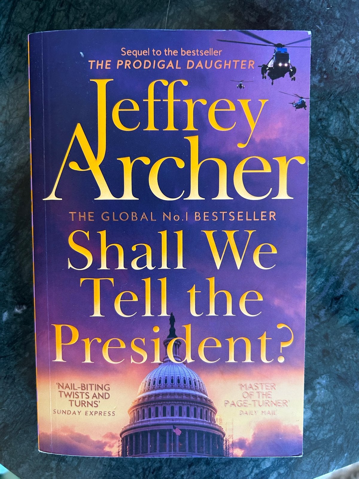 Jeffrey Archer - Shall We Tell the President? (Engels), Boeken, Thrillers, Ophalen, Zo goed als nieuw, Europa overig