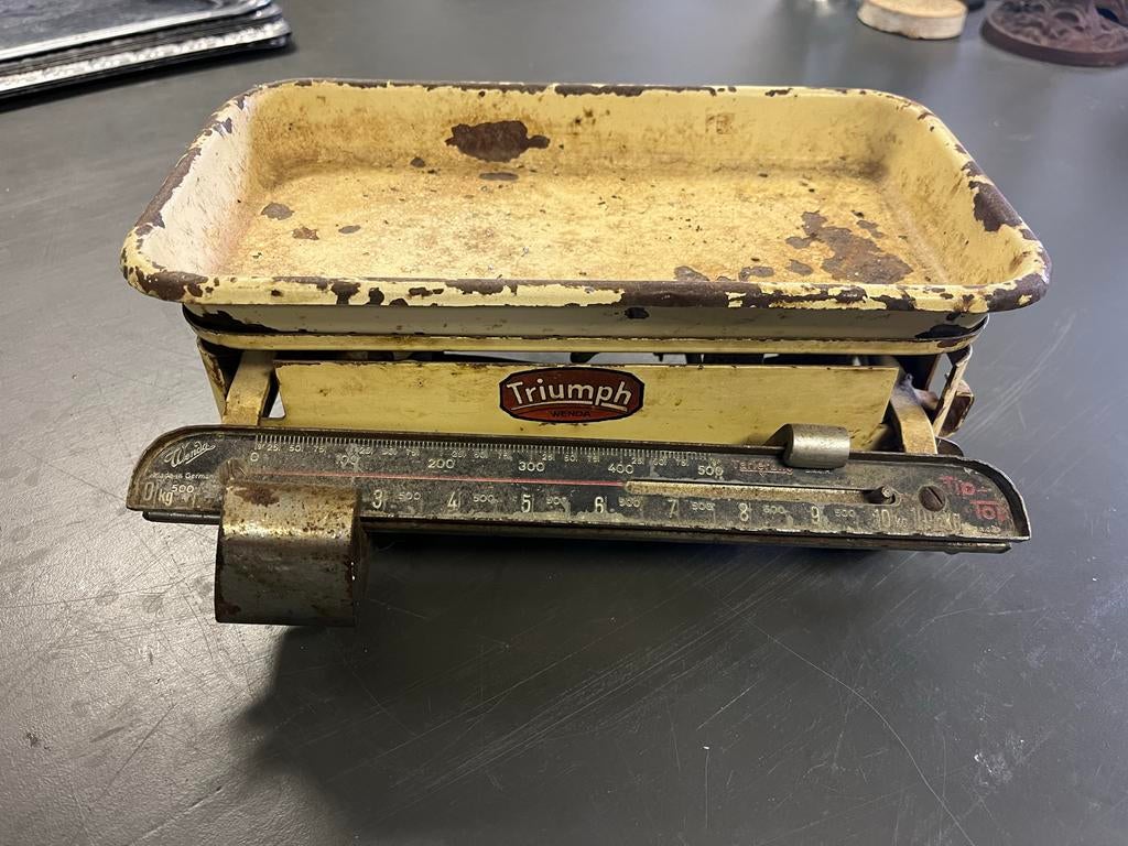 Antieke Triumph Wenda Keukenweegschaal - Made in German, Keukenweegschaal, Ophalen of Verzenden, Gebruikt, Minder dan 10 kg