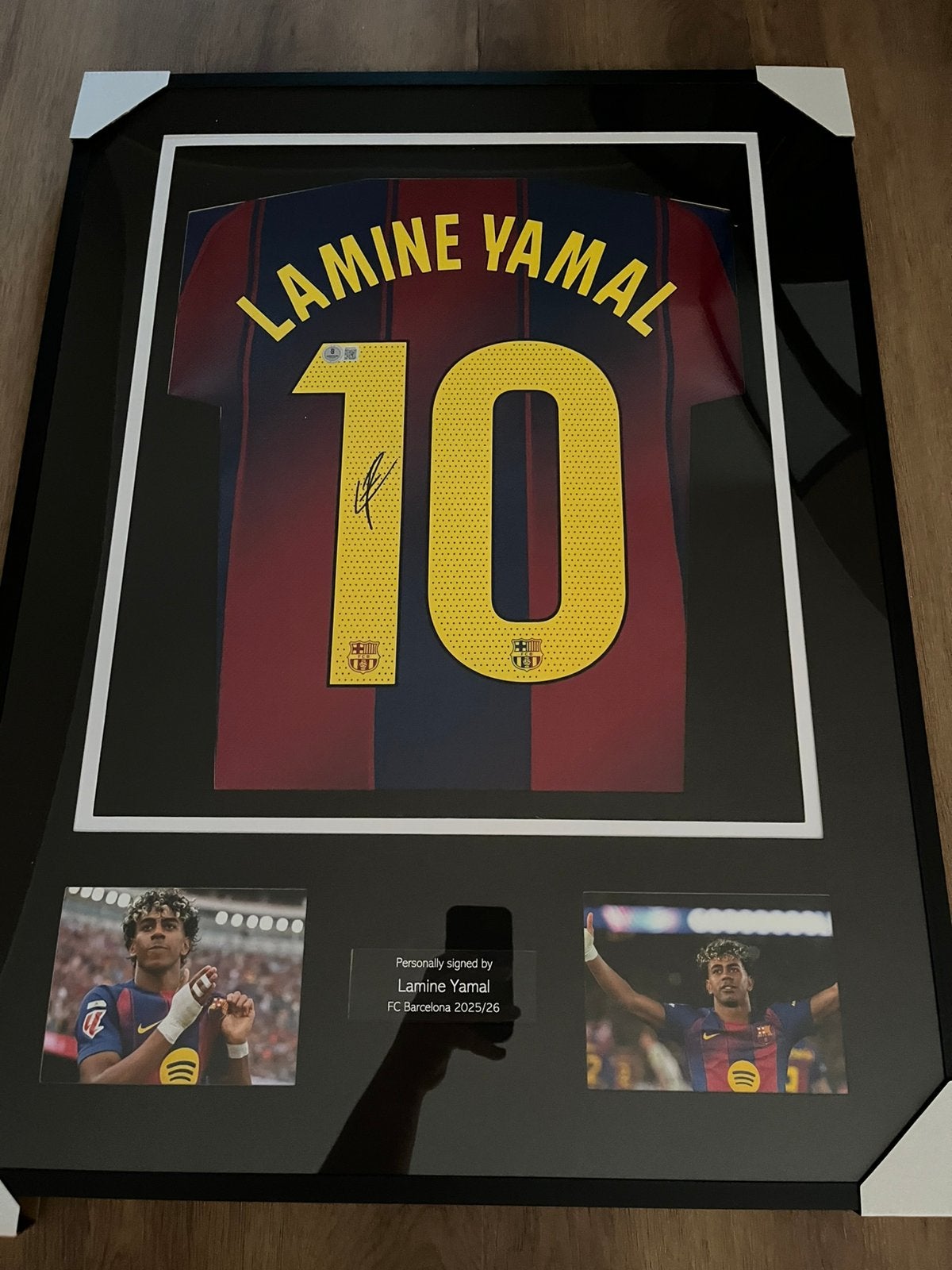 Gesigneerd Lamine yamal t shirt +handtekening en certificaat, Ophalen of Verzenden, Nieuw, Buitenlandse clubs, Shirt