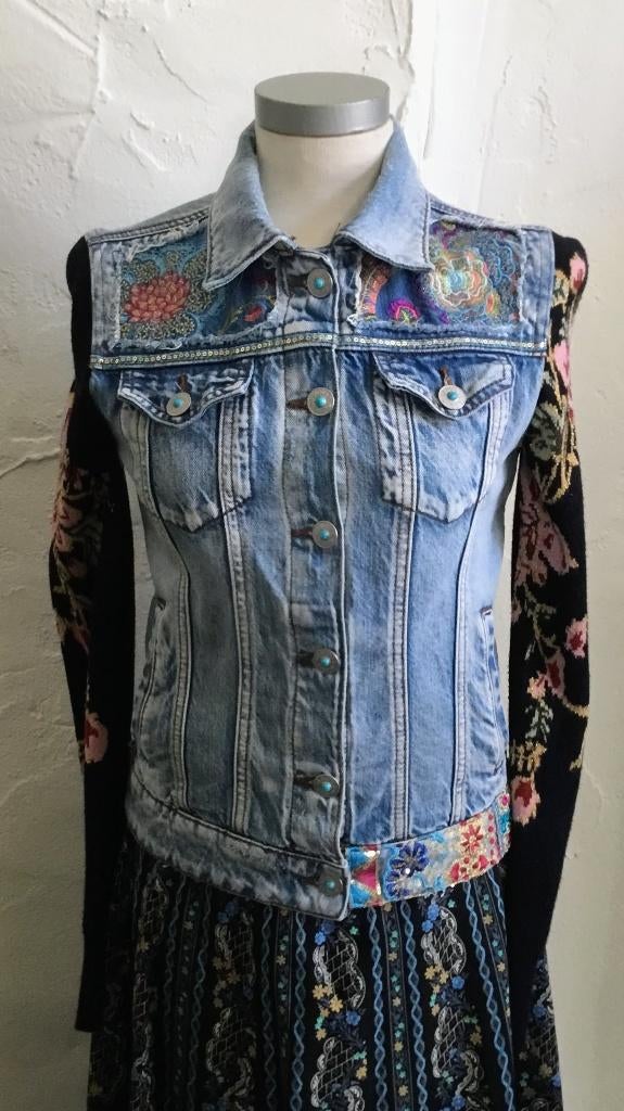 Mooi jeans jasje Desigual 38, Blauw, Ophalen of Verzenden, Zo goed als nieuw, Jasje