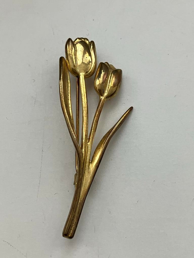 Broche goudkleurig twee tulpen, Overige materialen, 4 tot 7 cm, Gebruikt, Ophalen of Verzenden