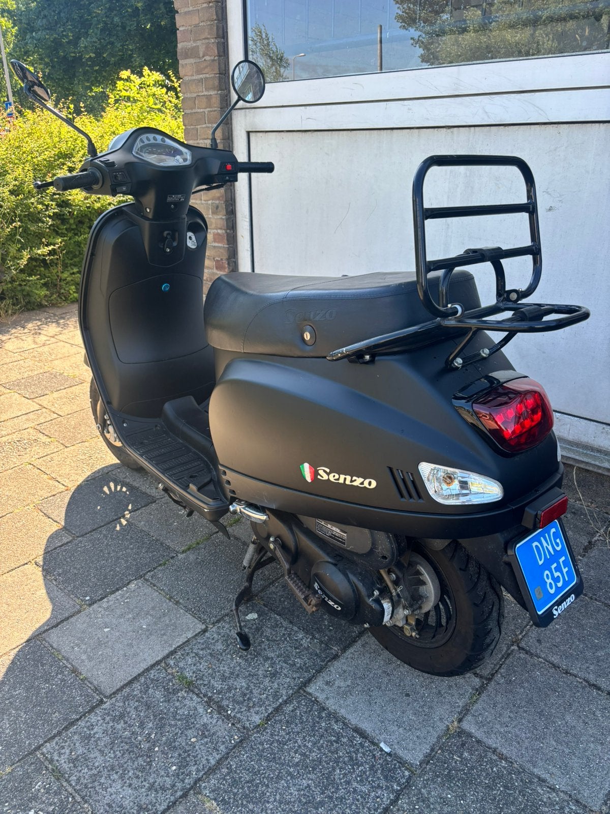 Senzo scooter te koop, Ophalen, Zo goed als nieuw, Benzine, Overige merken