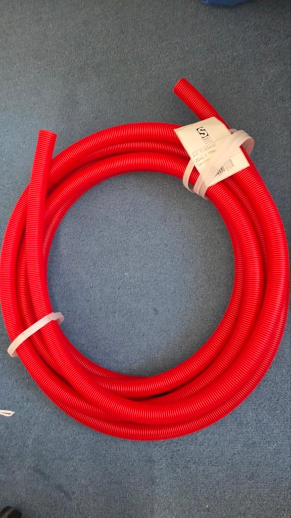 Sanivesk mantelbuis rood 20x2,5, reststuk van ca. 8m, Doe-het-zelf en Verbouw, Ophalen of Verzenden, Nieuw, Overige typen