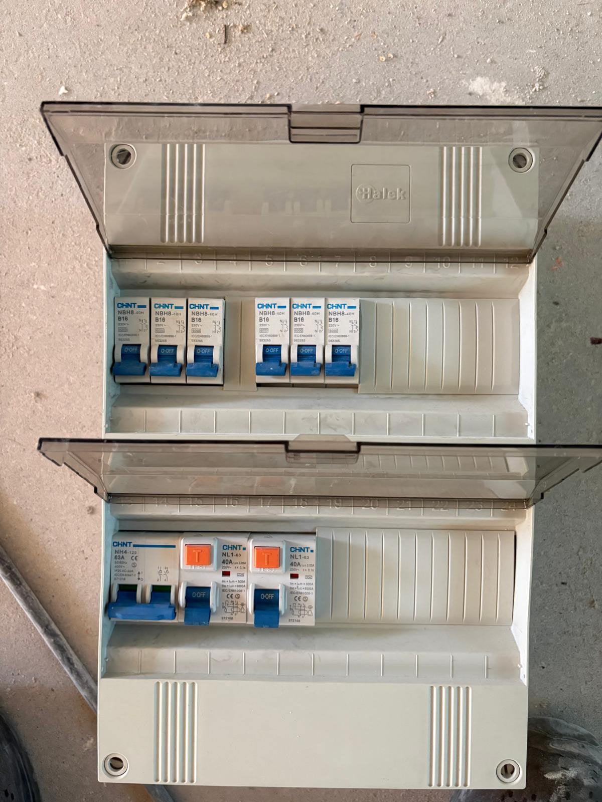 Halek Groepenkast, Doe-het-zelf en Verbouw, Elektra en Kabels, Ophalen, Zo goed als nieuw, Overige typen