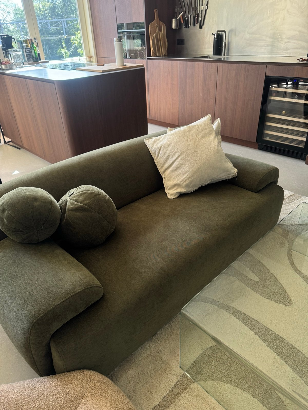 Sklum Shirina 2-zits bank in chenille Army groen, Huis en Inrichting, Banken | Bankstellen, Ophalen, 150 tot 200 cm, 75 tot 100 cm