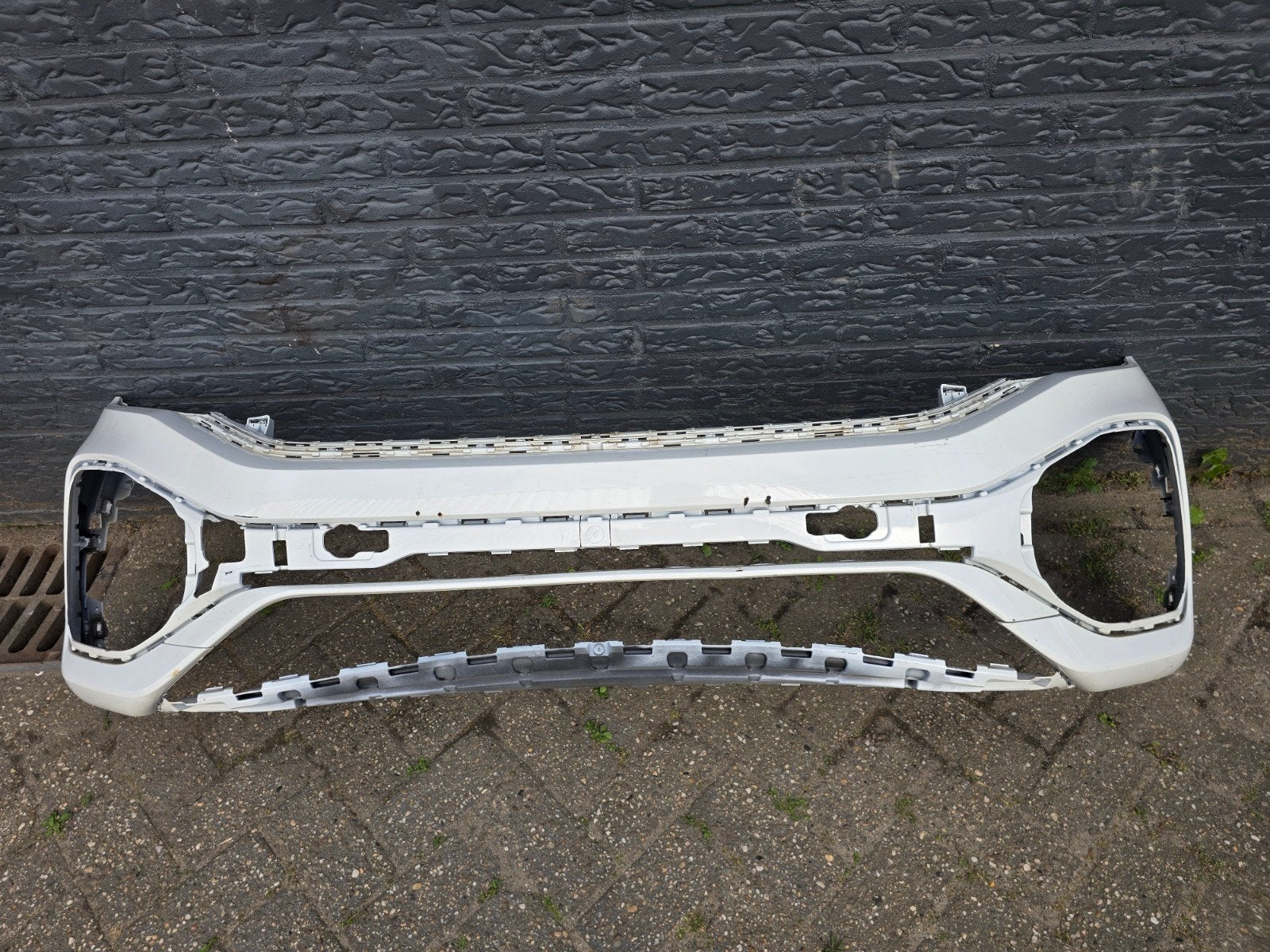 Voorbumper 6x pdc VW T-roc R-line facelift bj 2021-2025, Gebruikt, Volkswagen, Wolfsburg, Ophalen of Verzenden