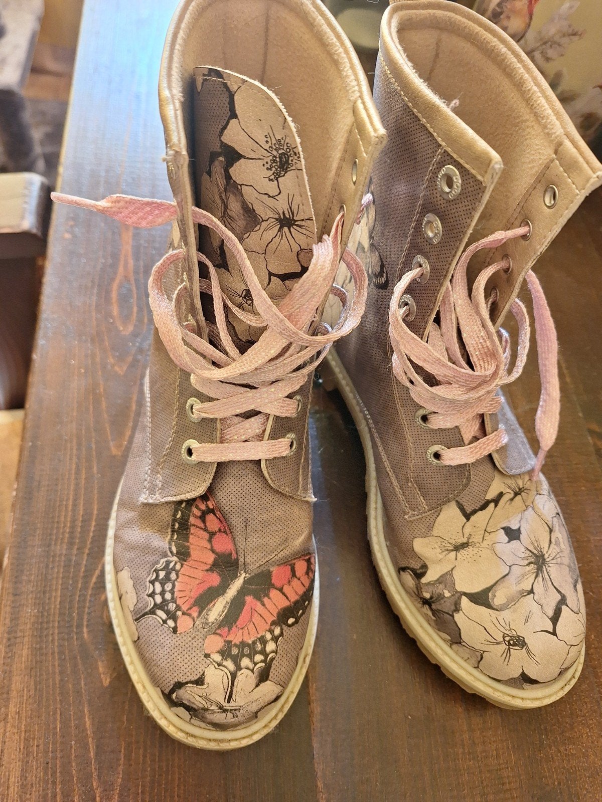 Dogo Boots Maat 36 - Bijna Nieuw met Vlinderprint, Kleding | Dames, Overige kleuren, Dogo, Lage of Enkellaarzen, Ophalen of Verzenden