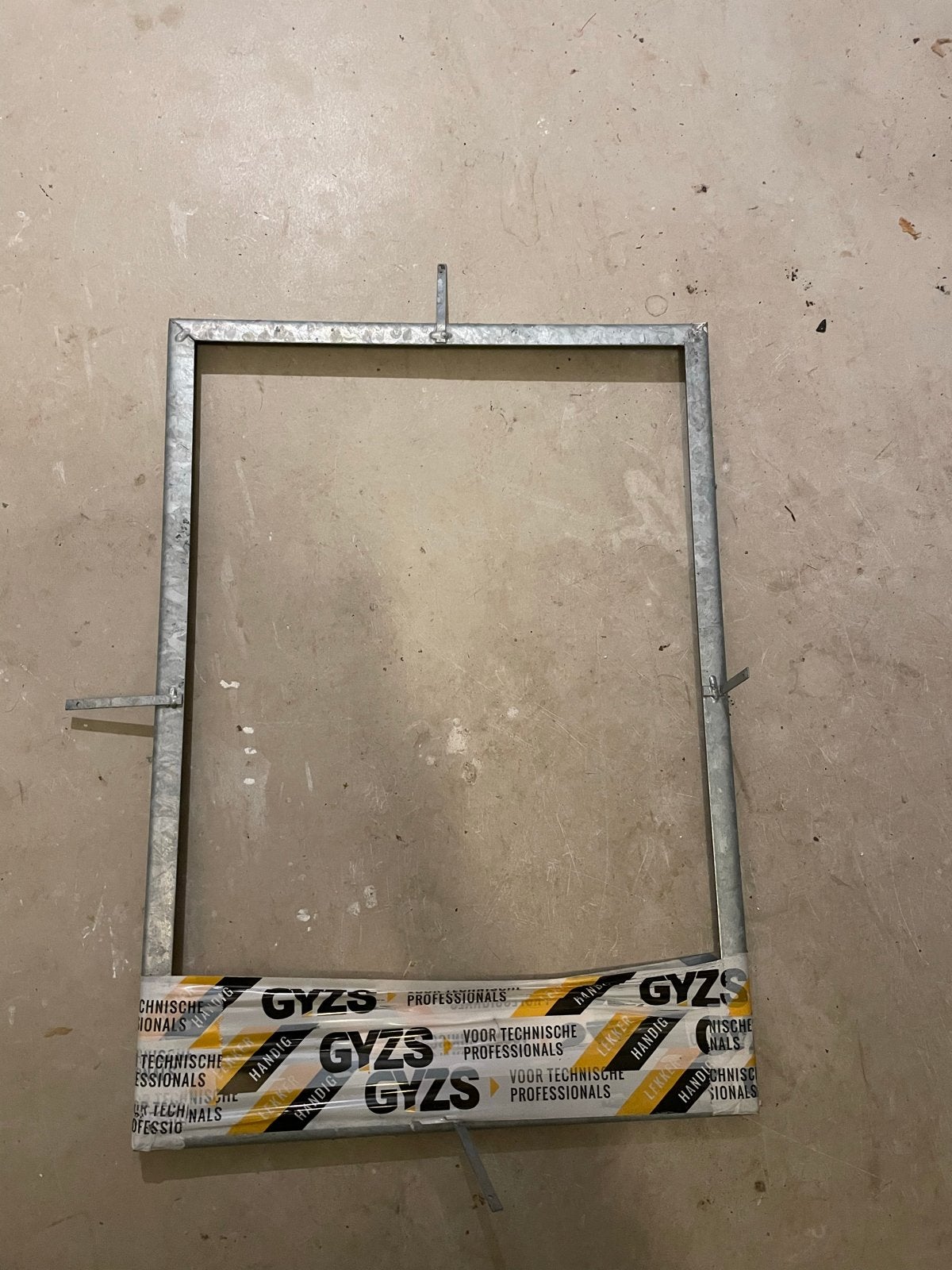 Metalen kozijn/frame voor raam of glasplaat, Doe-het-zelf en Verbouw, Minder dan 80 cm, Nieuw, Ophalen of Verzenden, 80 tot 120 cm