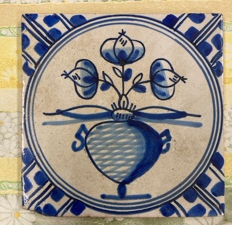 Delfts Blauwe Tegel met Bloemmotief en vaas, Ophalen of Verzenden