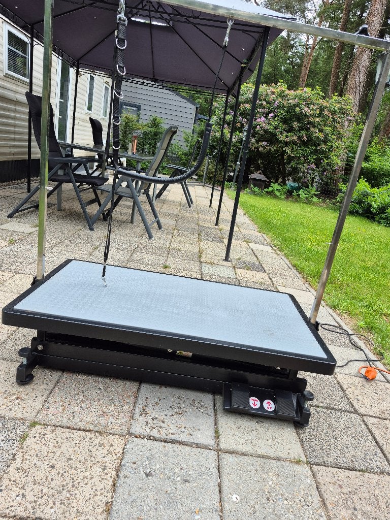 Honden trimtafel, Dieren en Toebehoren, Ophalen, Zo goed als nieuw