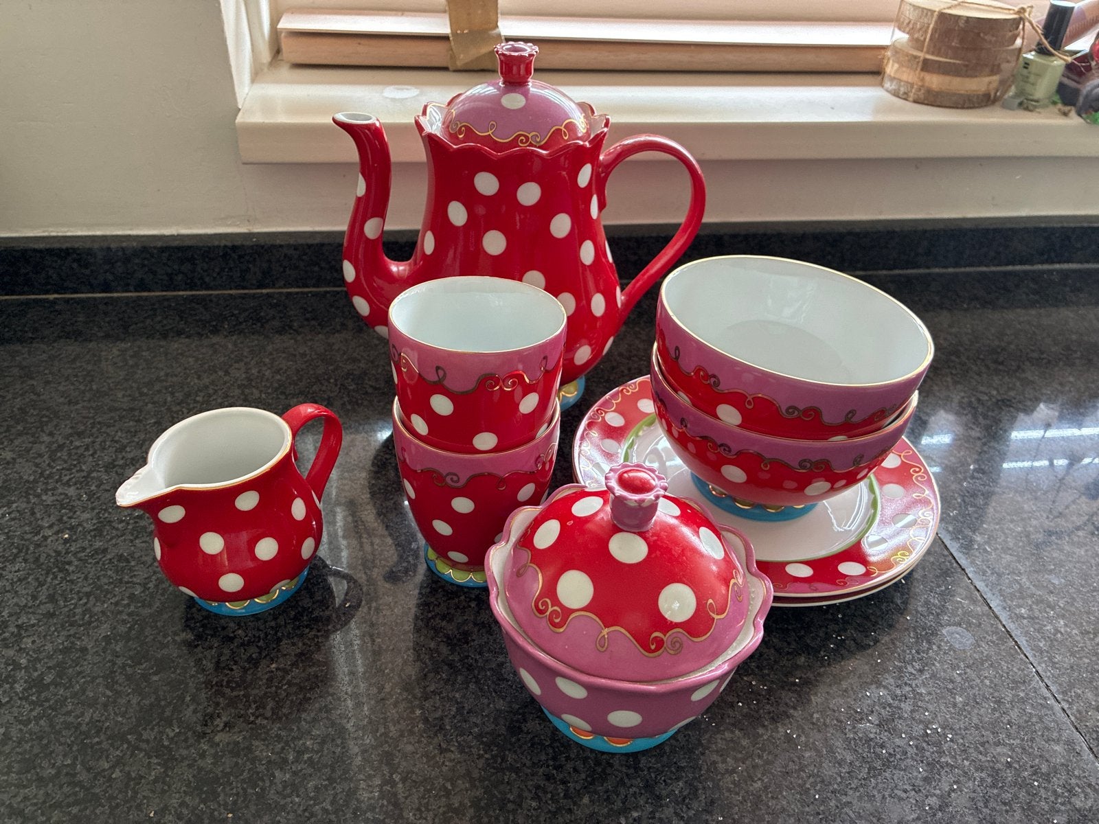 Olily Servies Compleet - Theepot, Kopjes, Bordjes, Ophalen of Verzenden