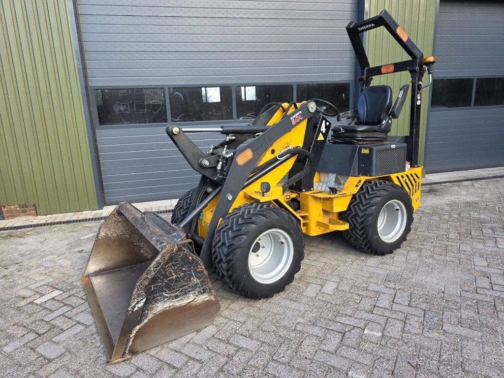 Nette mini shovel Sherpa 300+ minishovel kniklader, Ophalen, Wiellader of Shovel