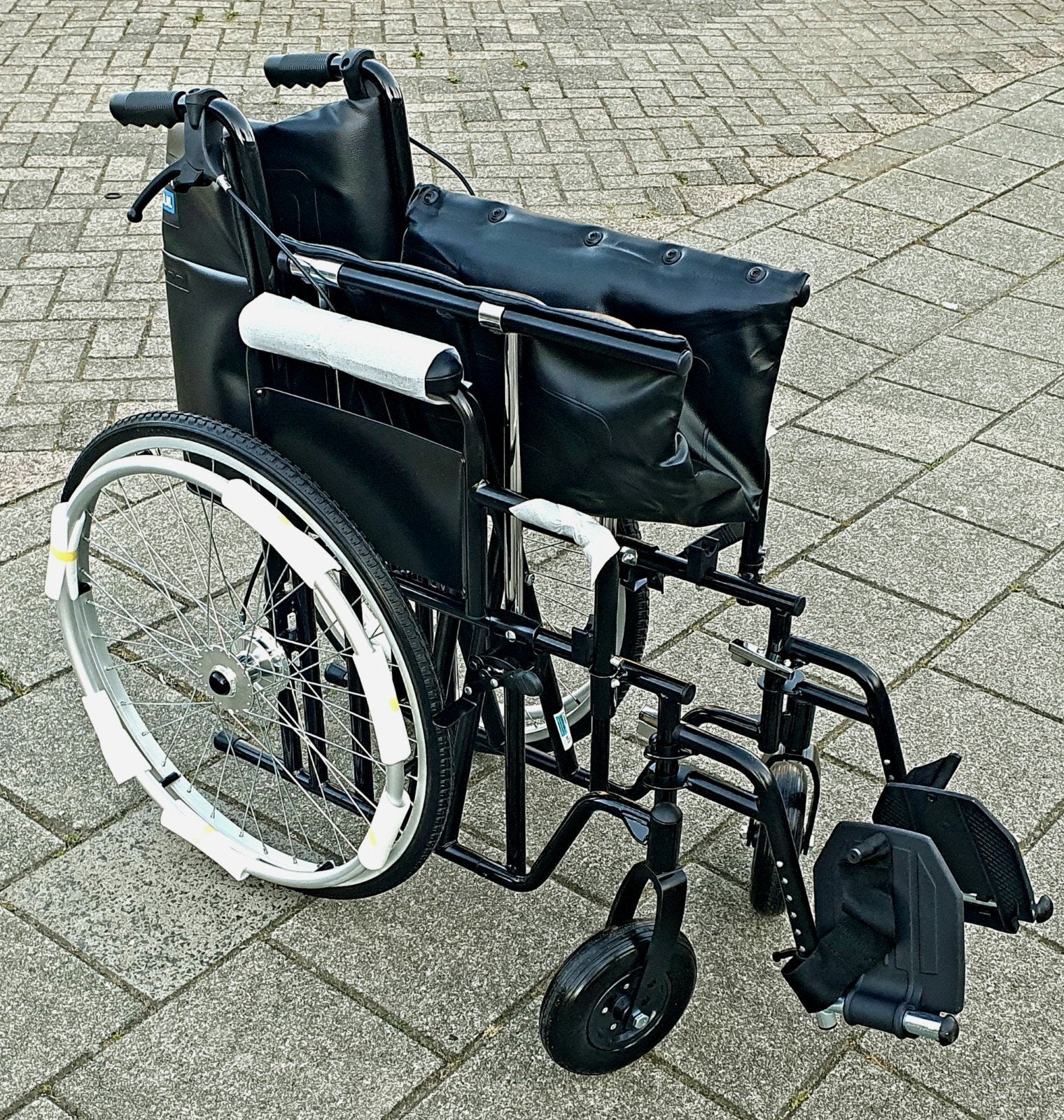Extra brede rolstoel 61 cm breed NIEUW, Extra brede rolstoel 61 cm breed, Nieuw, Extra brede rolstoel 61 cm breed, Inklapbaar