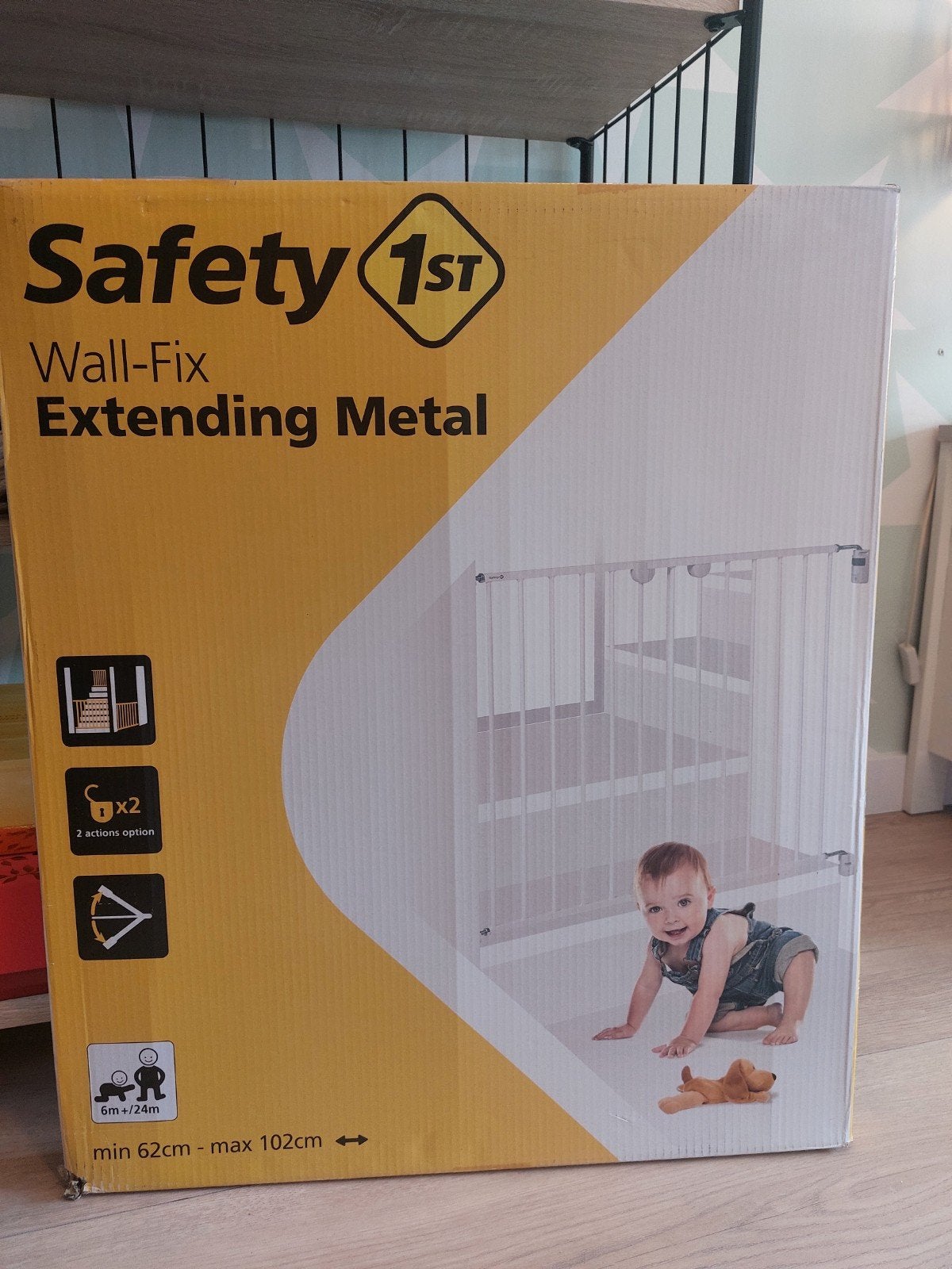 Safety 1st Wall-Fix Extending Metal Traphekje, Nieuw, 100 tot 115 cm, Ophalen of Verzenden, Metaal of IJzer